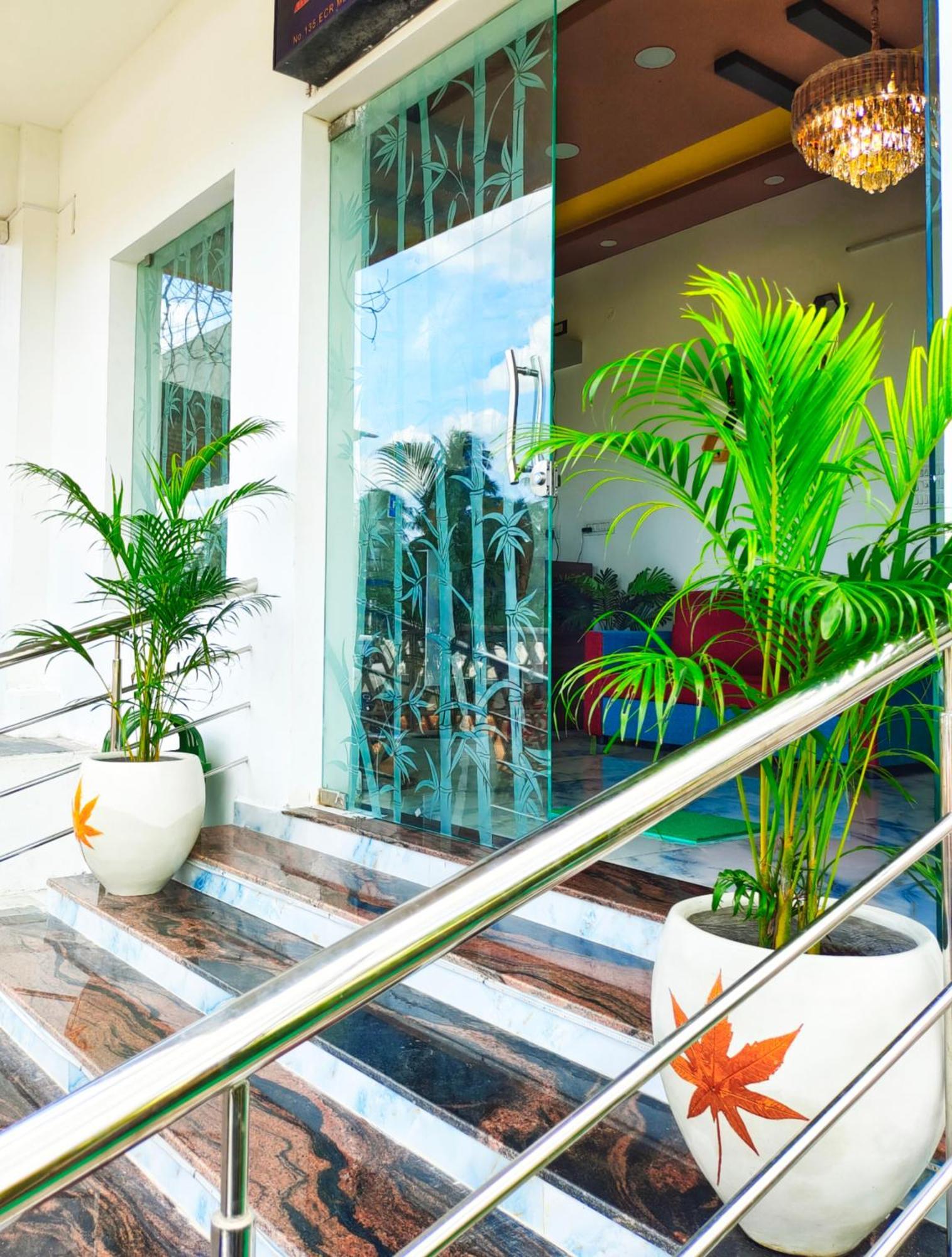 De Lumaa Seaside Elite Hotel Pondicherry Exterior photo